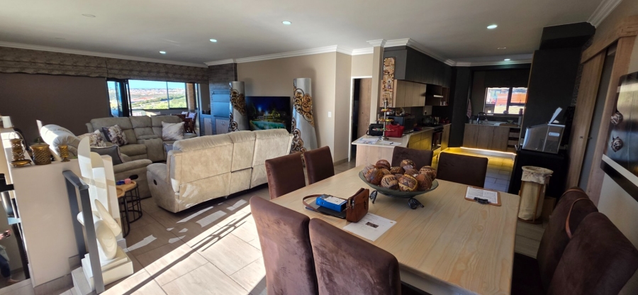 5 Bedroom Property for Sale in Island View Western Cape